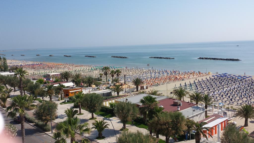 Hotel Continental San Benedetto del Tronto Habitación foto