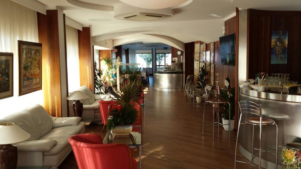 Hotel Continental San Benedetto del Tronto Exterior foto